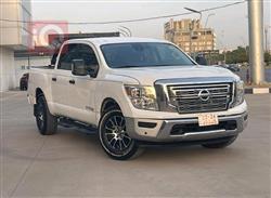 Nissan Titan